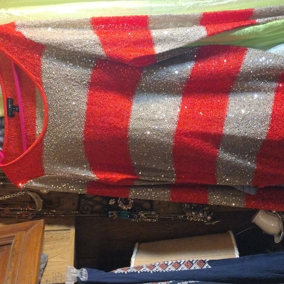 Clos. NEW Willi Smith sequin sweater( bundle $10) - Picture 3 of 3